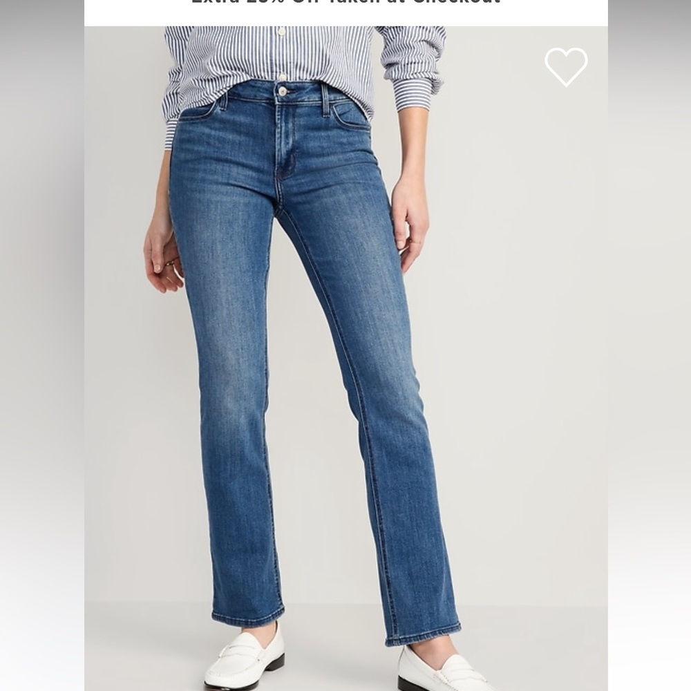 Mid-Rise Wow Boot-Cut
Jeans